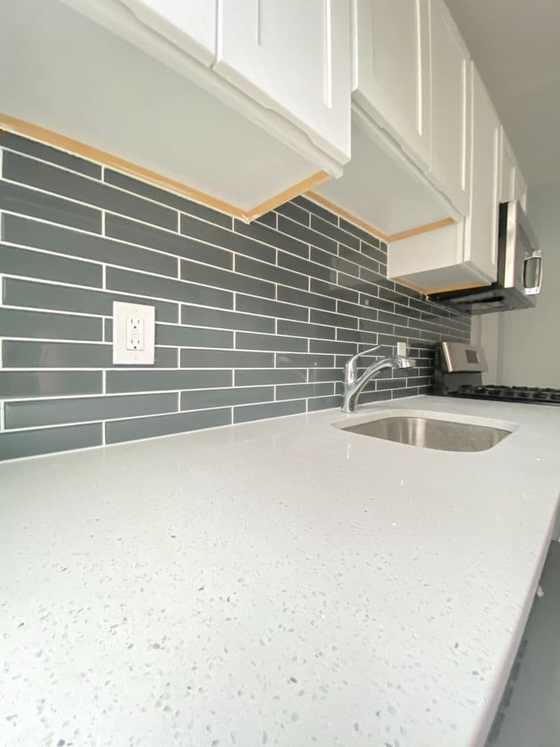 New Haven Apartment: 506 Ferry St