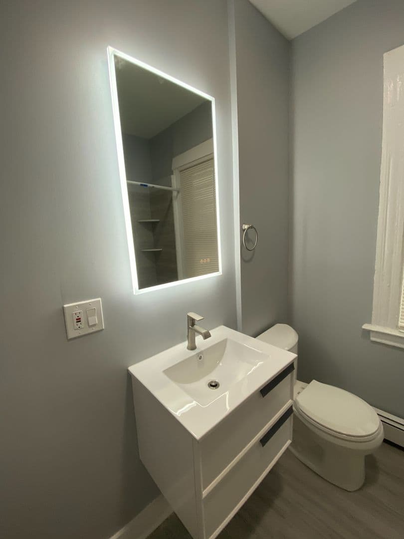 New Haven Apartment: 506 Ferry St