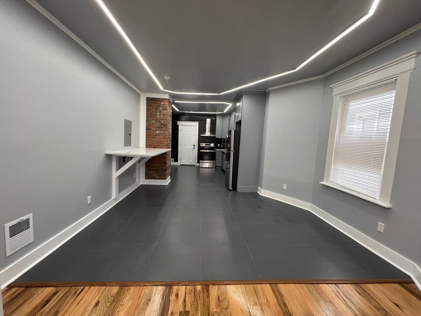 New Haven Apartment: 423 Shelton Ave