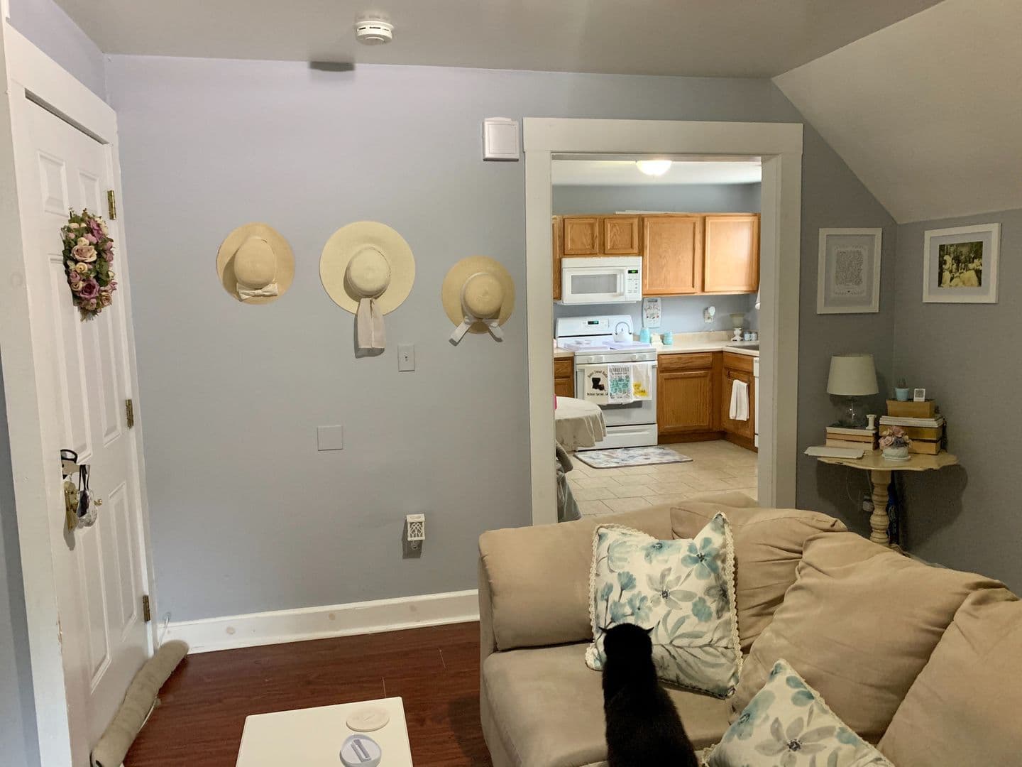New Haven Apartment: 27 Harding Pl.