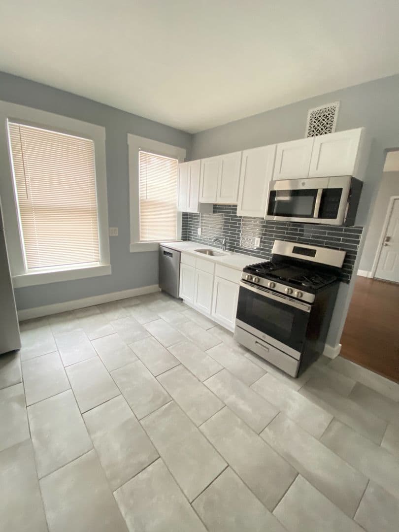 New Haven Apartment: 506 Ferry St