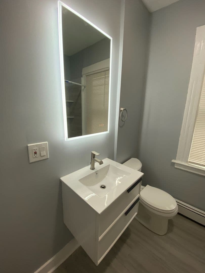 New Haven Apartment: 506 Ferry St