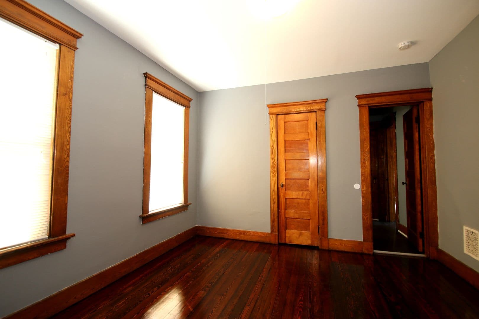 New Haven Apartment: 192 Chatham, 2nd Fl