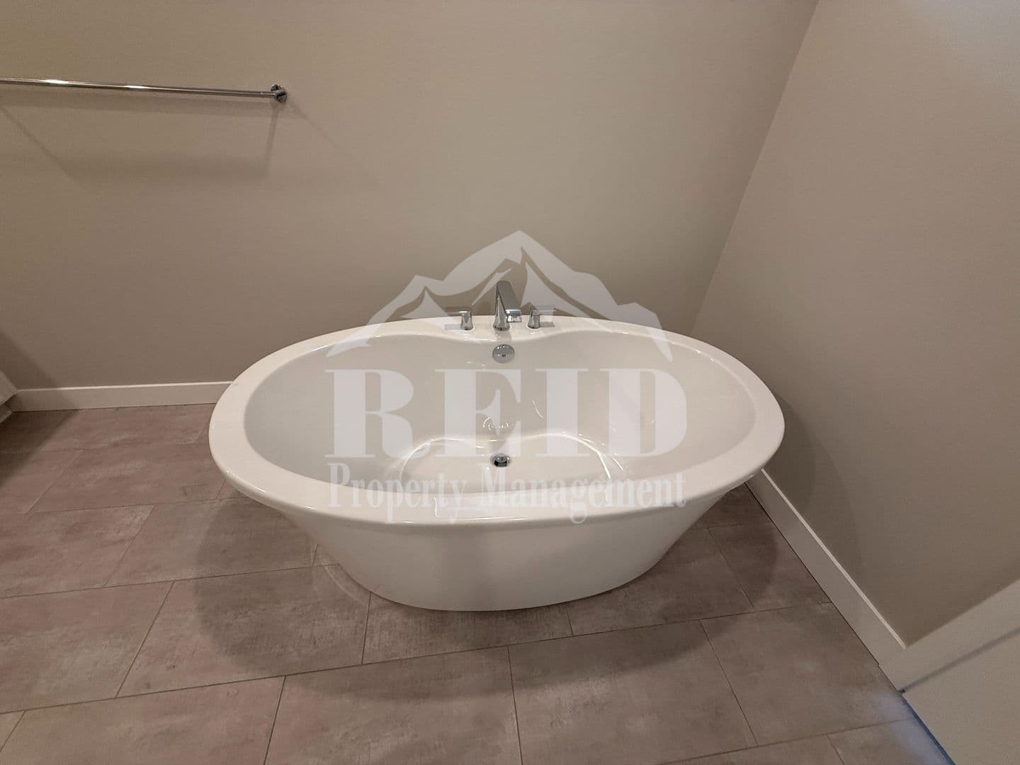 Bremerton House: 1416 Baker Heights Loop