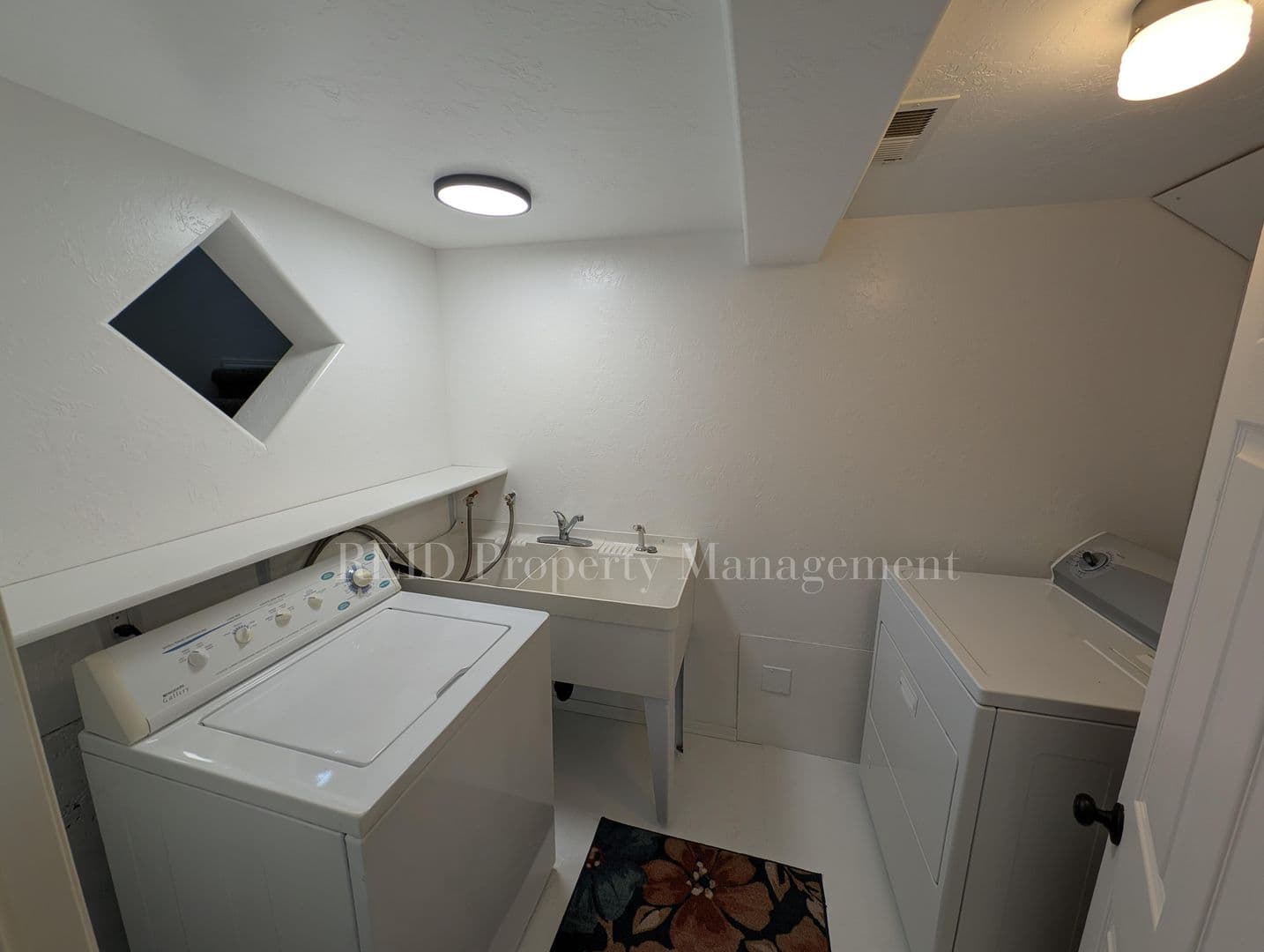 Bremerton House: 657 Pleasant Ave