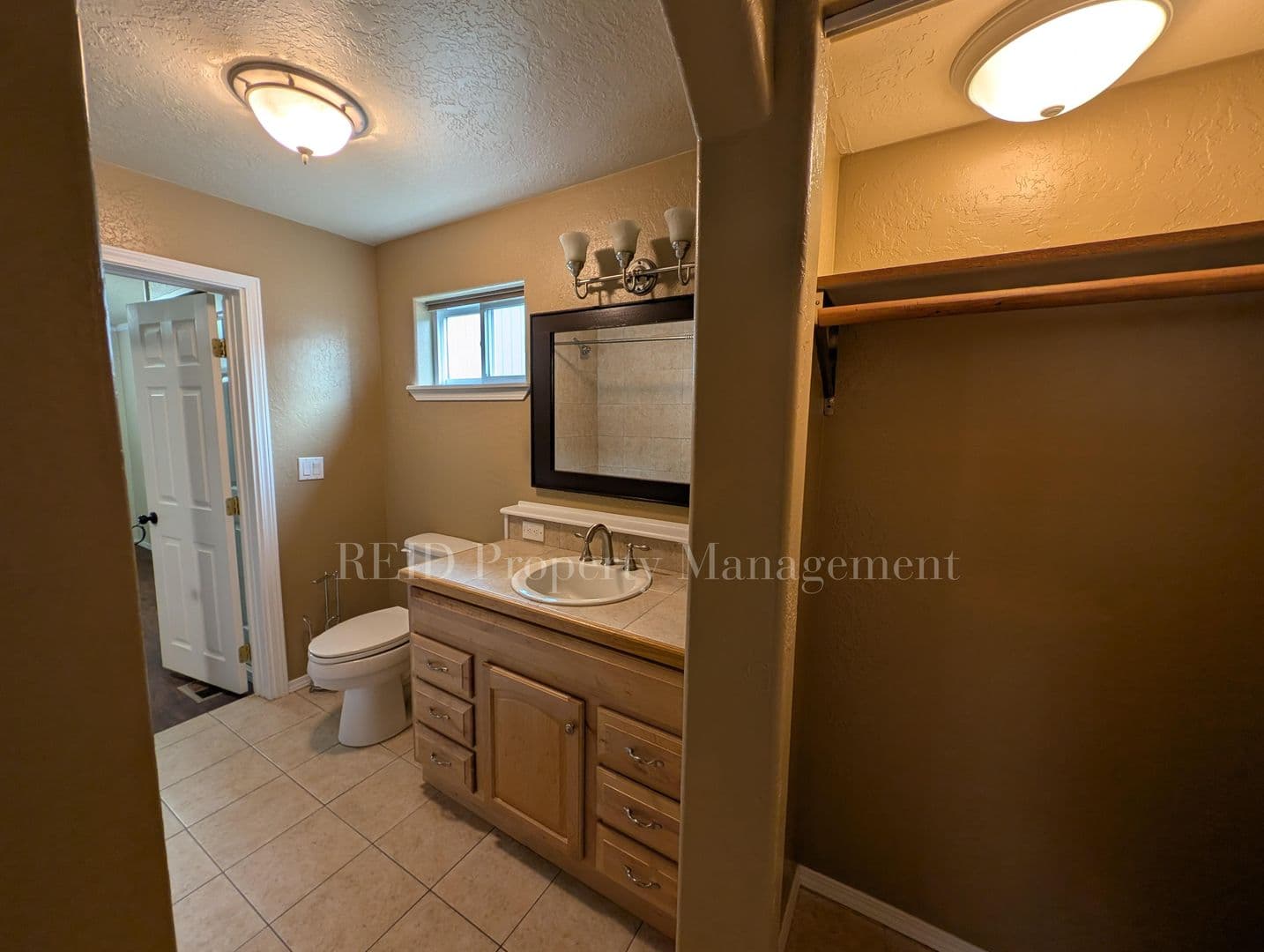 Bremerton House: 657 Pleasant Ave