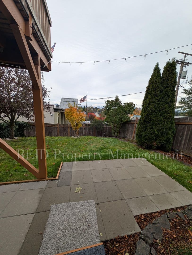 Bremerton House: 657 Pleasant Ave