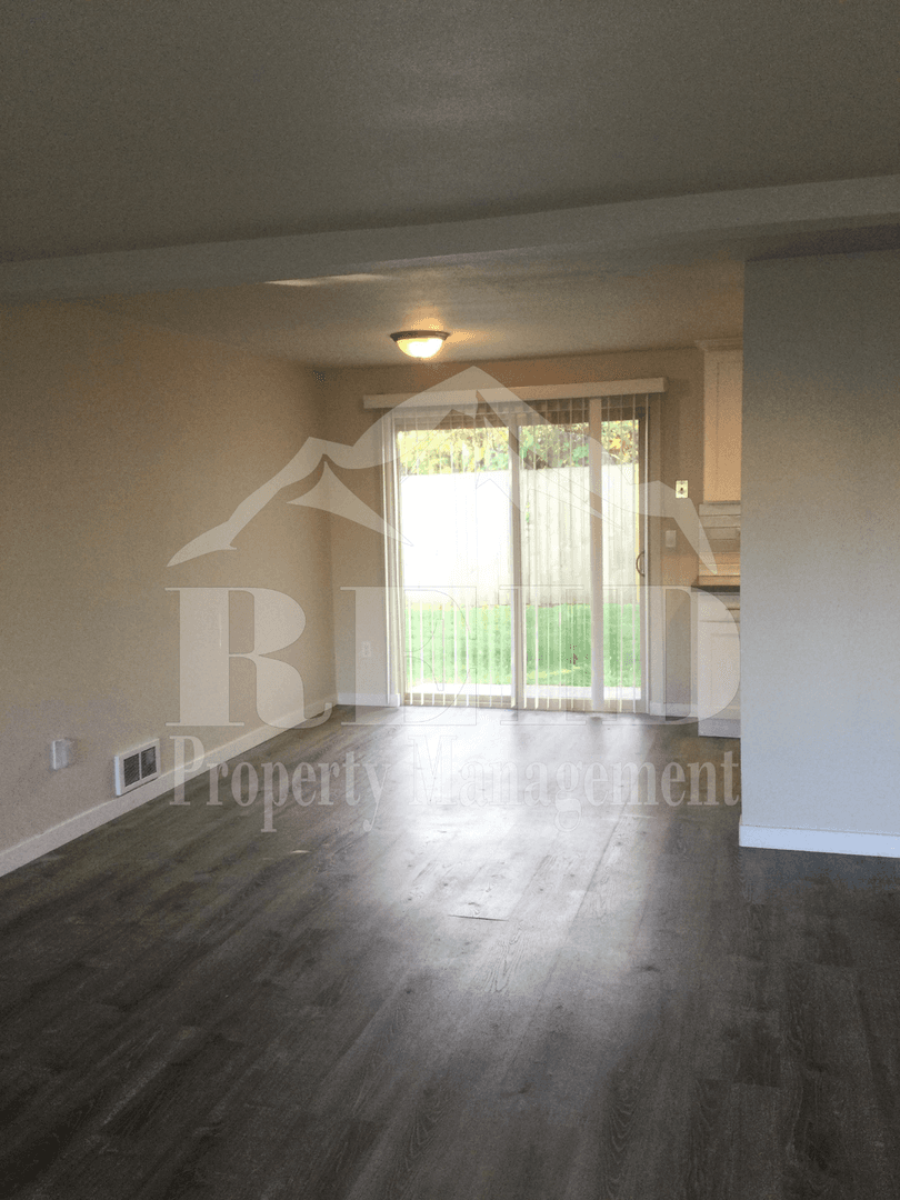 Bremerton Townhome: 2609 25th Street