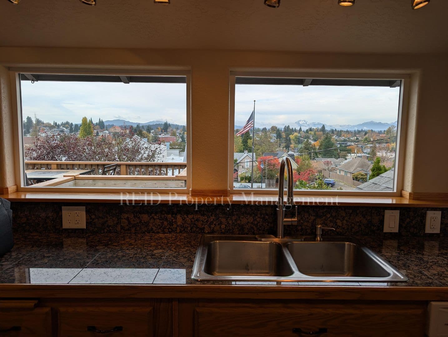 Bremerton House: 657 Pleasant Ave