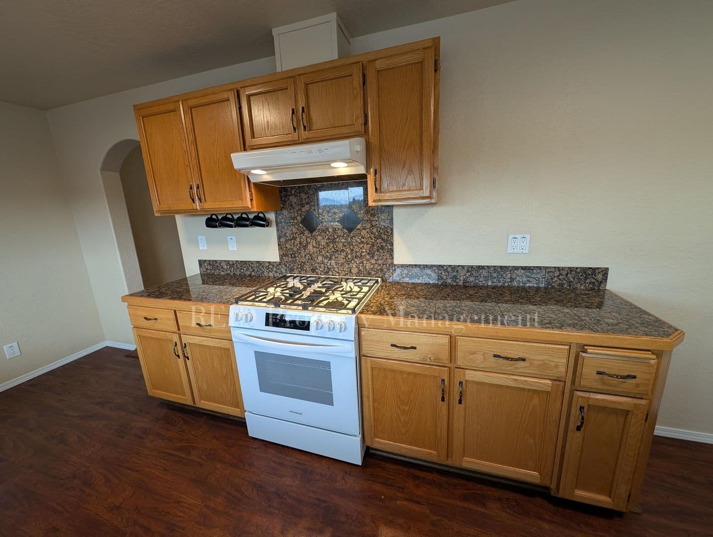Bremerton House: 657 Pleasant Ave