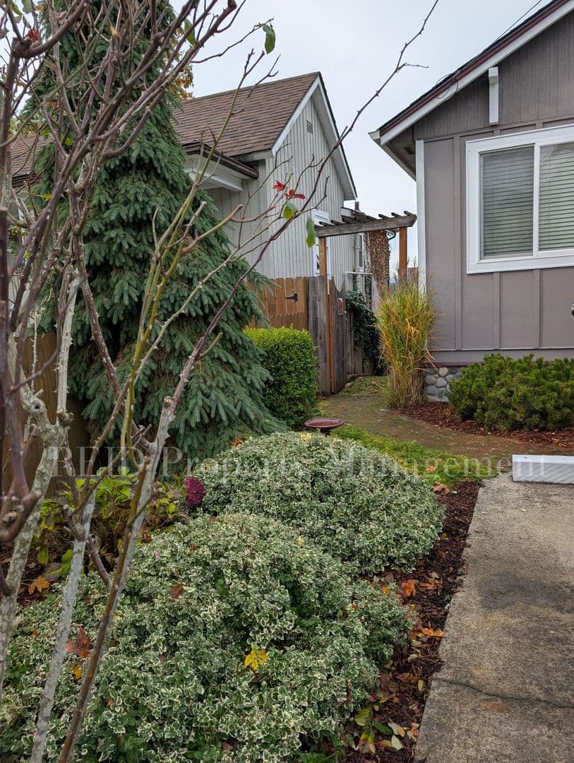 Bremerton House: 657 Pleasant Ave