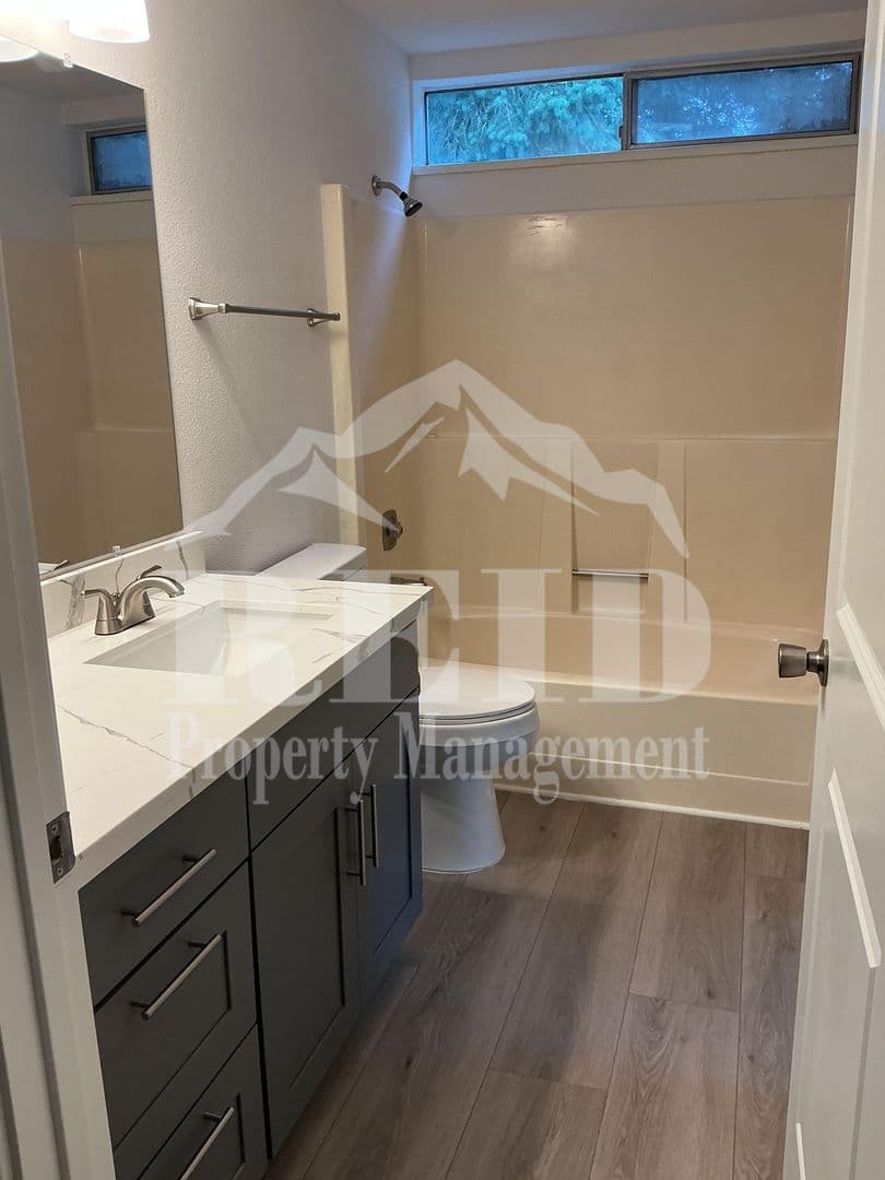 Port Orchard House: 3122 Rustlewood Lane SE