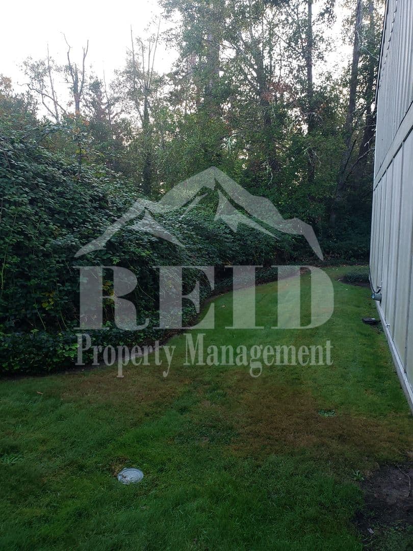 Bremerton Condo: 3206 Pine Road