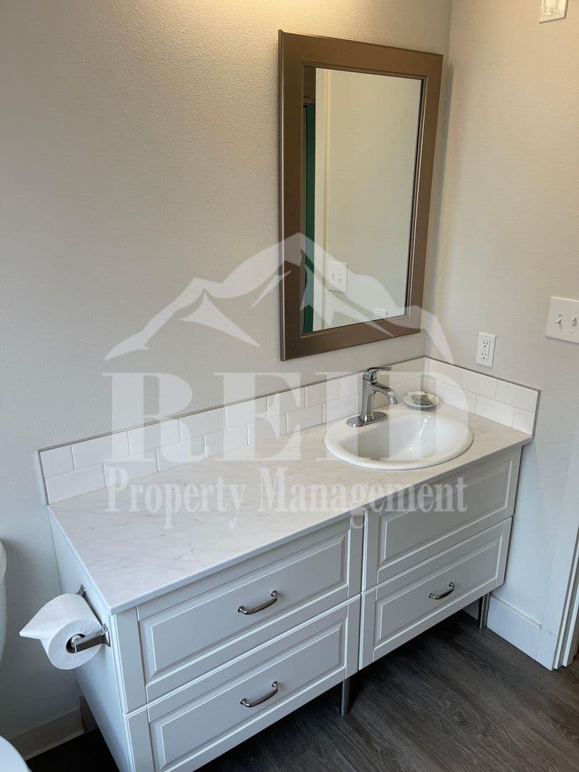 Bremerton House: 602 4th Street, Unit 2A