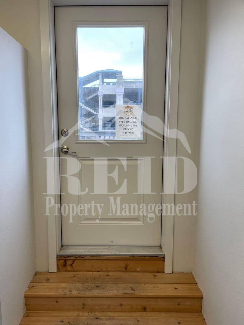 Bremerton House: 602 4th Street, Unit 2A