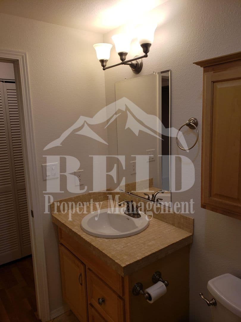 Bremerton Condo: 3206 Pine Road