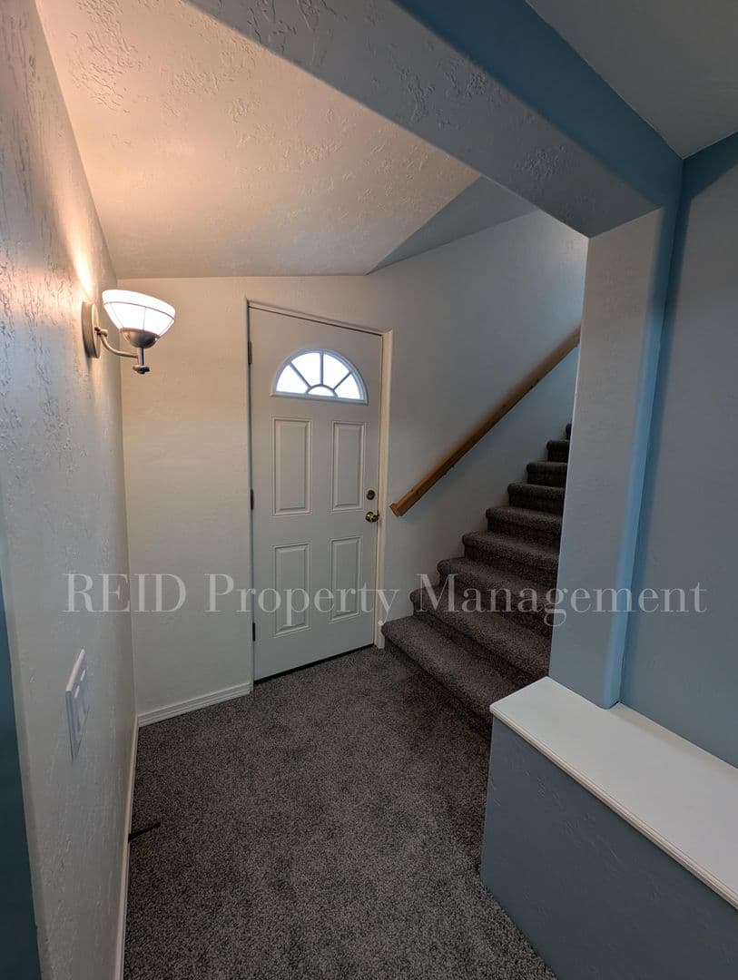 Bremerton House: 657 Pleasant Ave