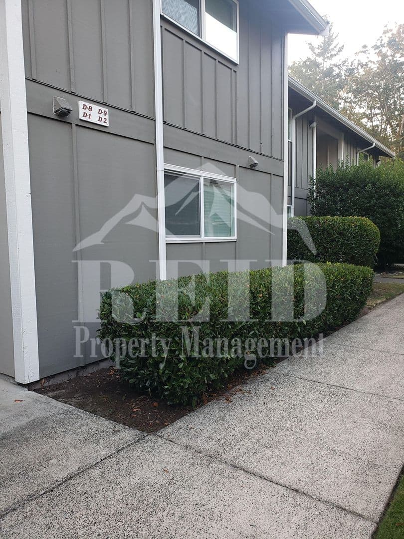 Bremerton Condo: 3206 Pine Road