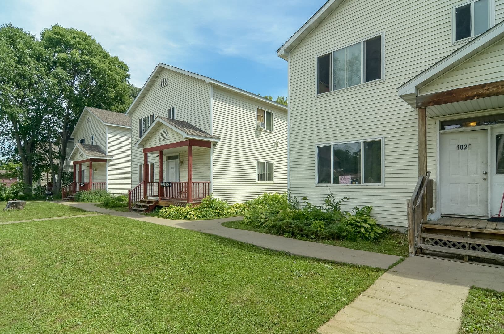 Minneapolis Apartment: 1030 Knox Ave N