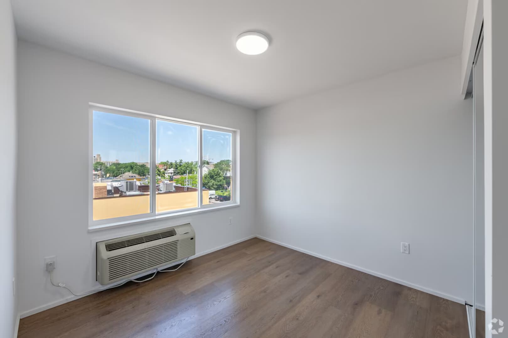 Minneapolis Apartment: 2944 17th Ave South
