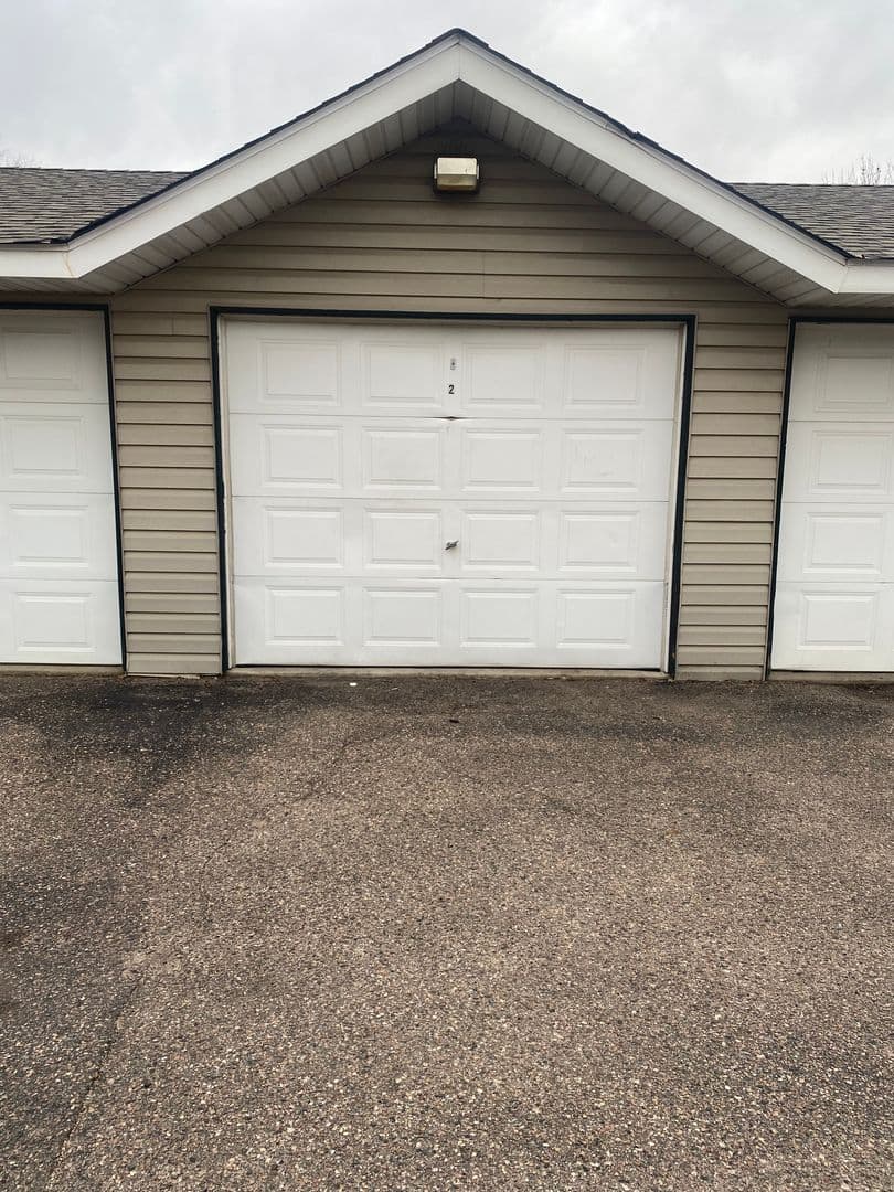 Shakopee House: 1269 Taylor St #2