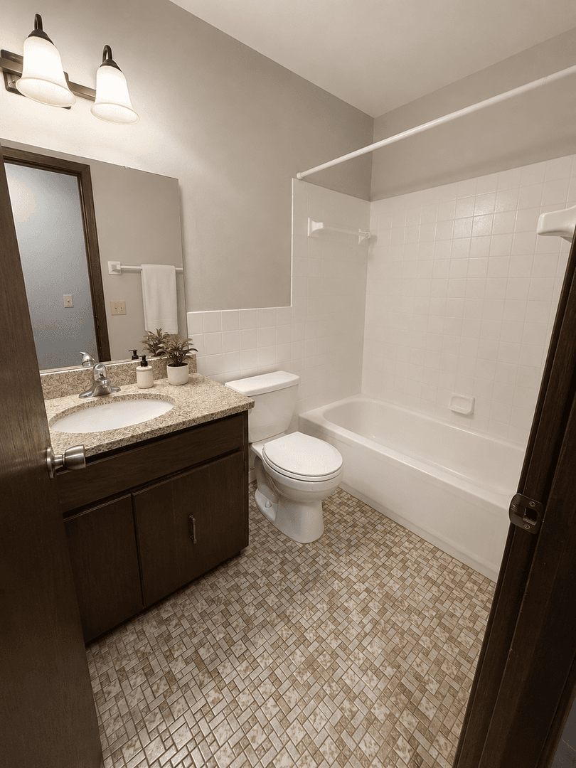Anoka Apartment: 2520 Fairoak Ave