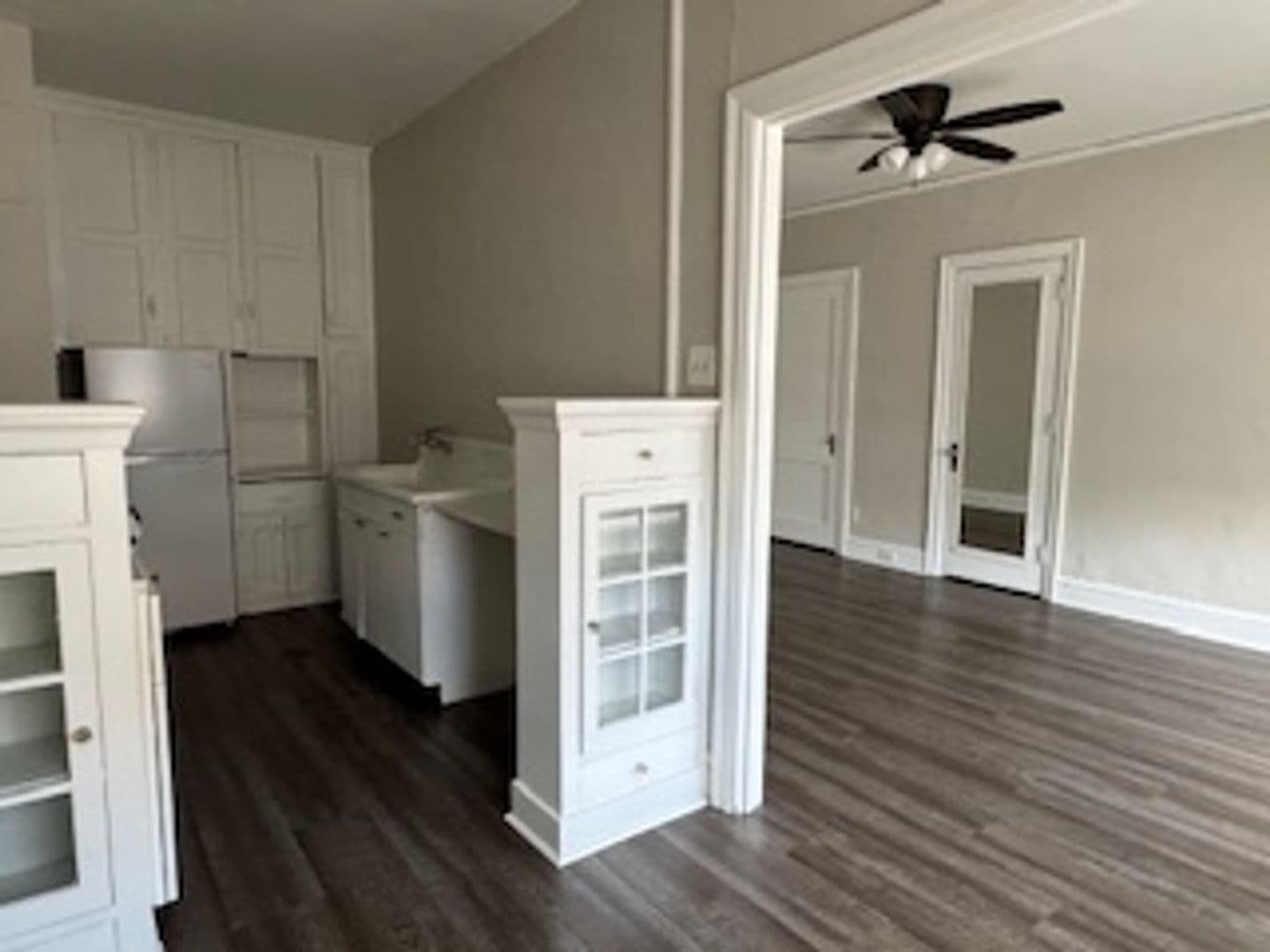 Minneapolis Apartment: 230 Oak Grove Street