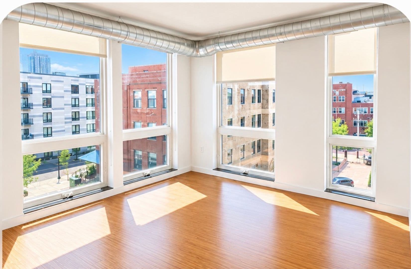 Minneapolis Apartment: 915 Washington Ave N