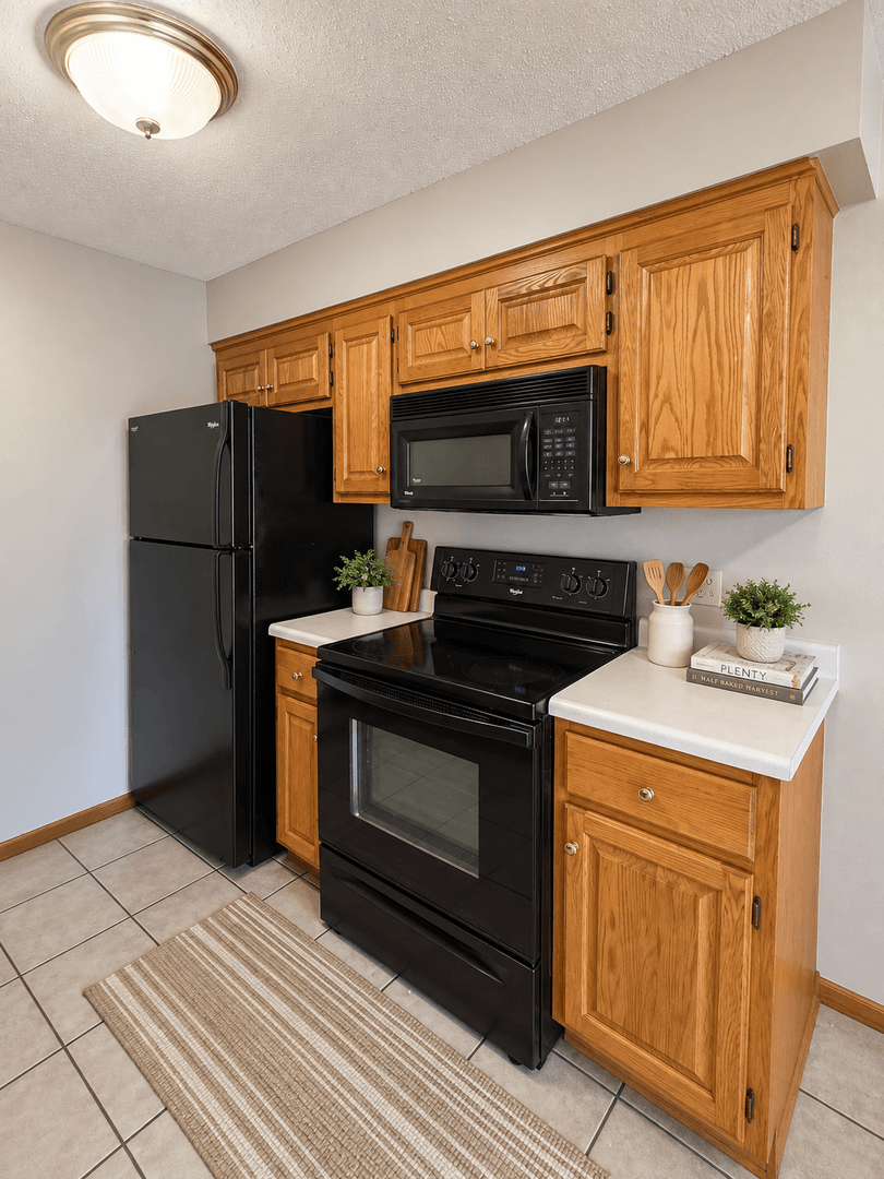 Rosemount Apartment: 16959 Garcia Way