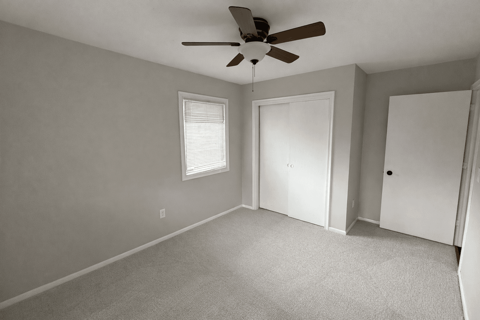 New Hope Apartment: 7104 36th Ave N
