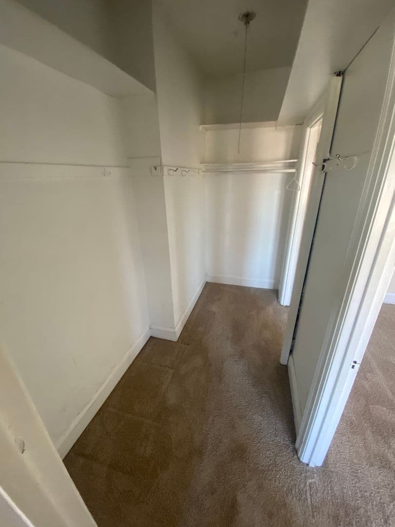 Minneapolis Apartment: 230 Oak Grove Street