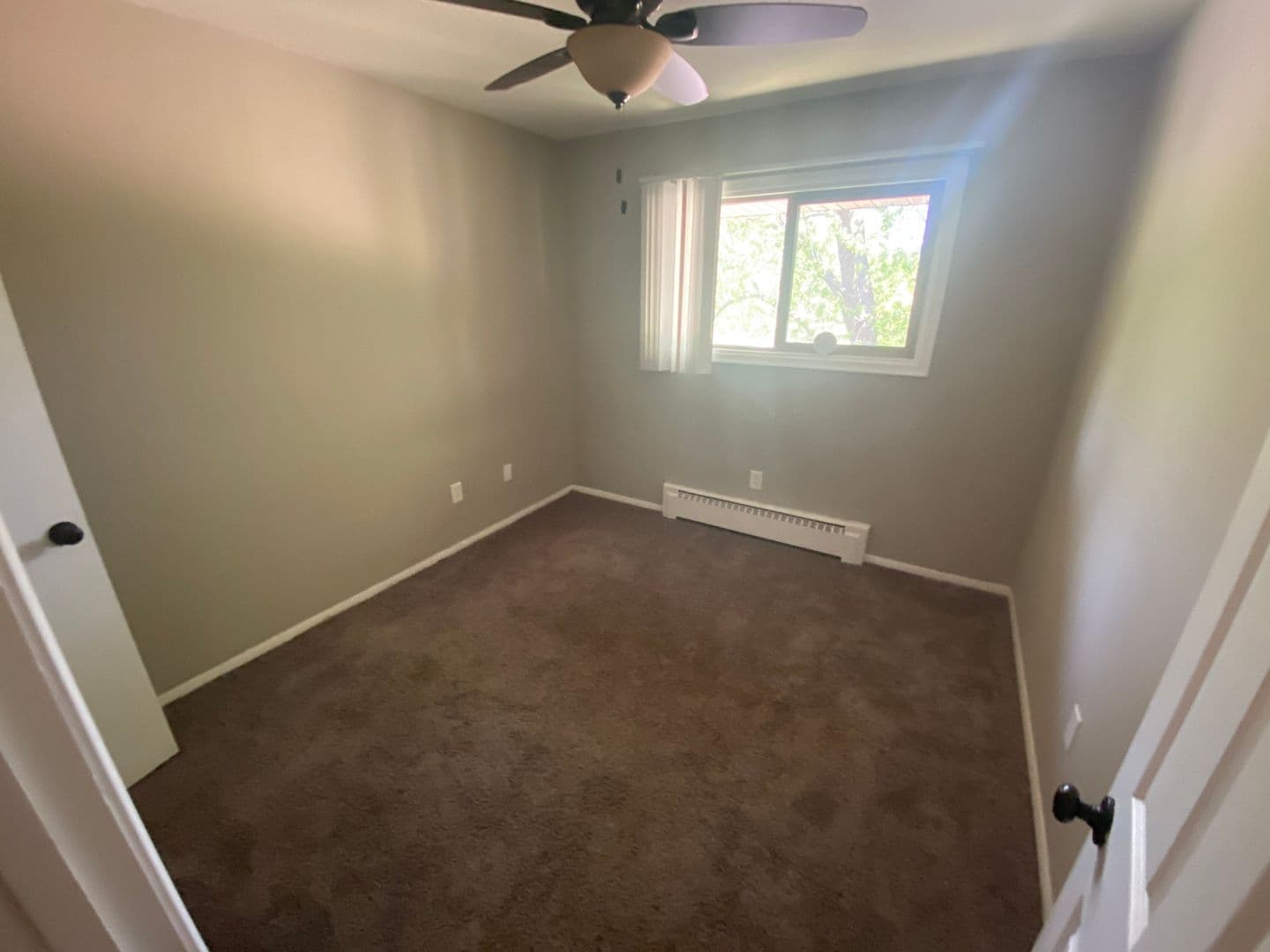 New Hope Apartment: 7104 36th Ave N