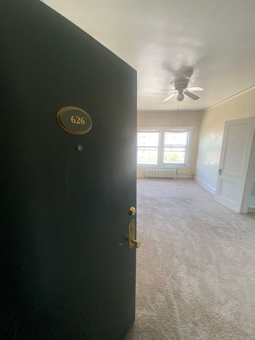 Minneapolis Apartment: 230 Oak Grove Street
