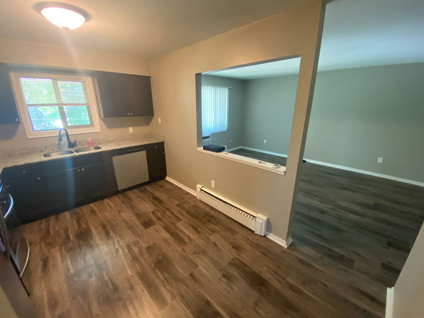 New Hope Apartment: 7104 36th Ave N