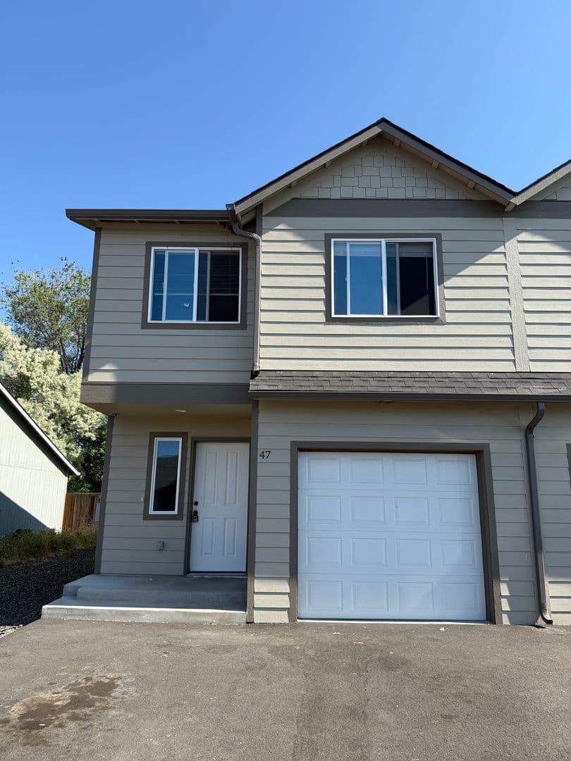 Yakima Townhome: 47 Samantha Court