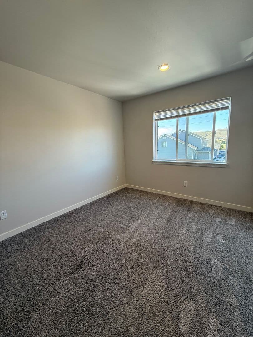 Yakima Townhome: 47 Samantha Court