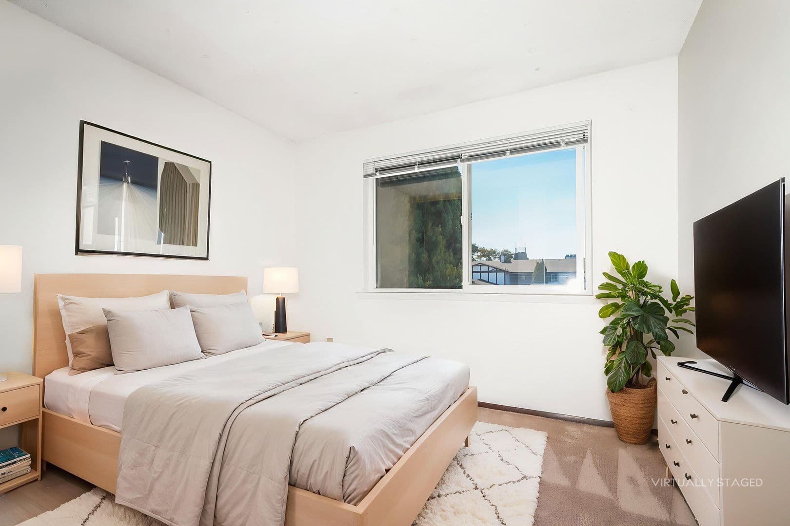 University Place Apartment: 2602-2618 Cascade Pl W