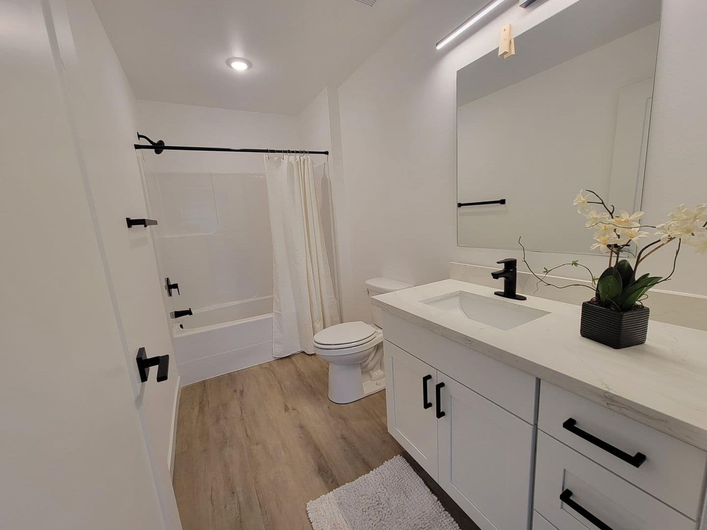 Lakewood Apartment: 8801-8841 Copperstone Ave SW