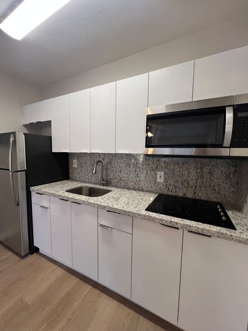 Opa Locka Apartment: 341 Sharar ave