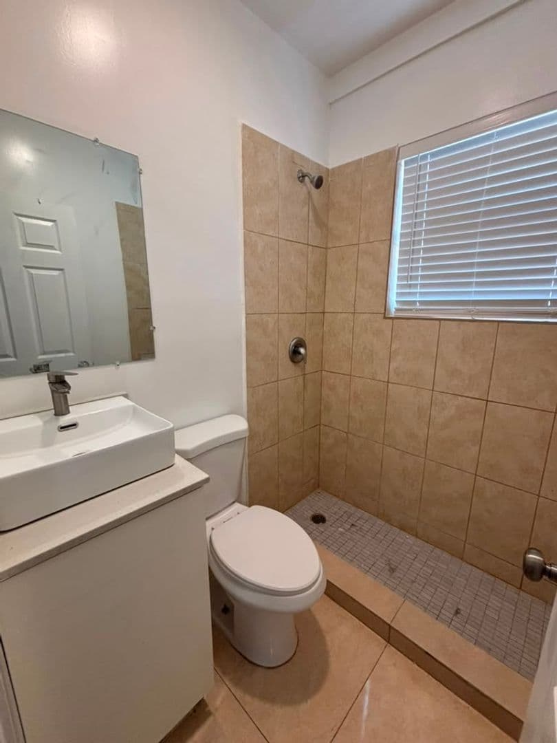 MIAMI Apartment: 1051 NW 2nd St.
