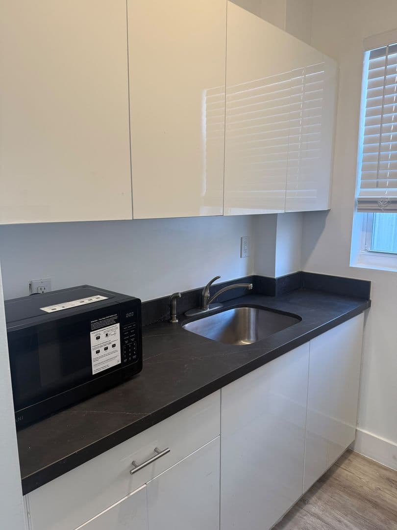 MIAMI Apartment: 1051 NW 2nd St.