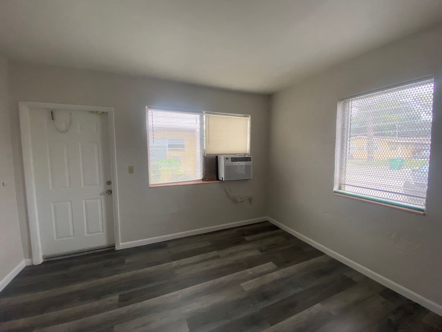 Opa Locka Apartment: 361 Sharar Ave