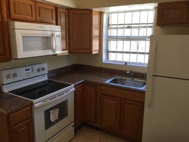 Miami Apartment: 8100 NW 1st Place