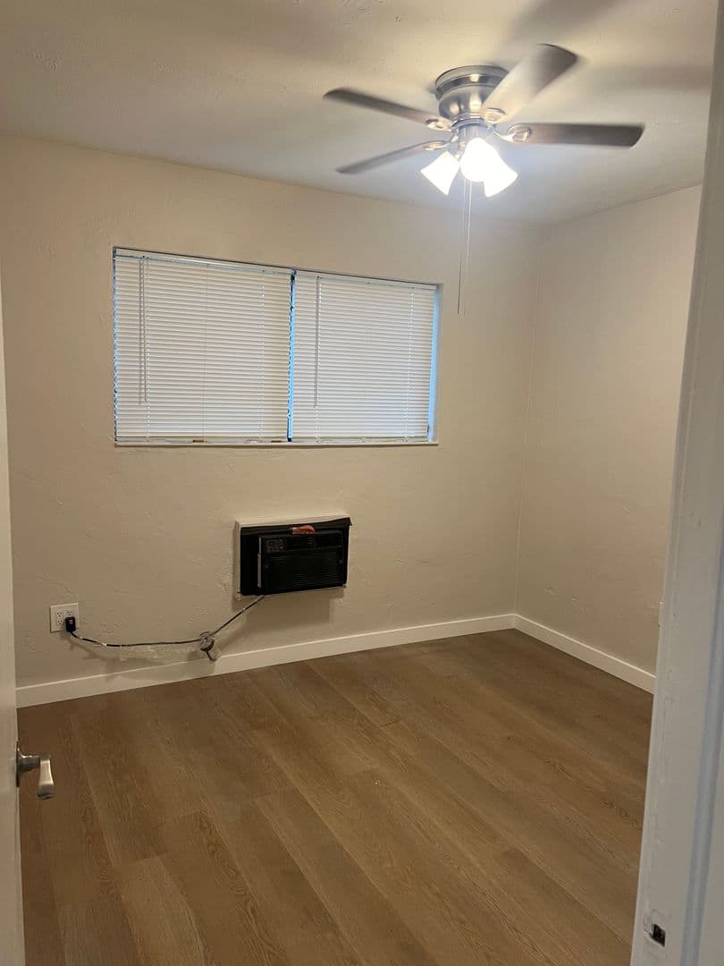 Opa Locka Apartment: 381 Sharar Ave
