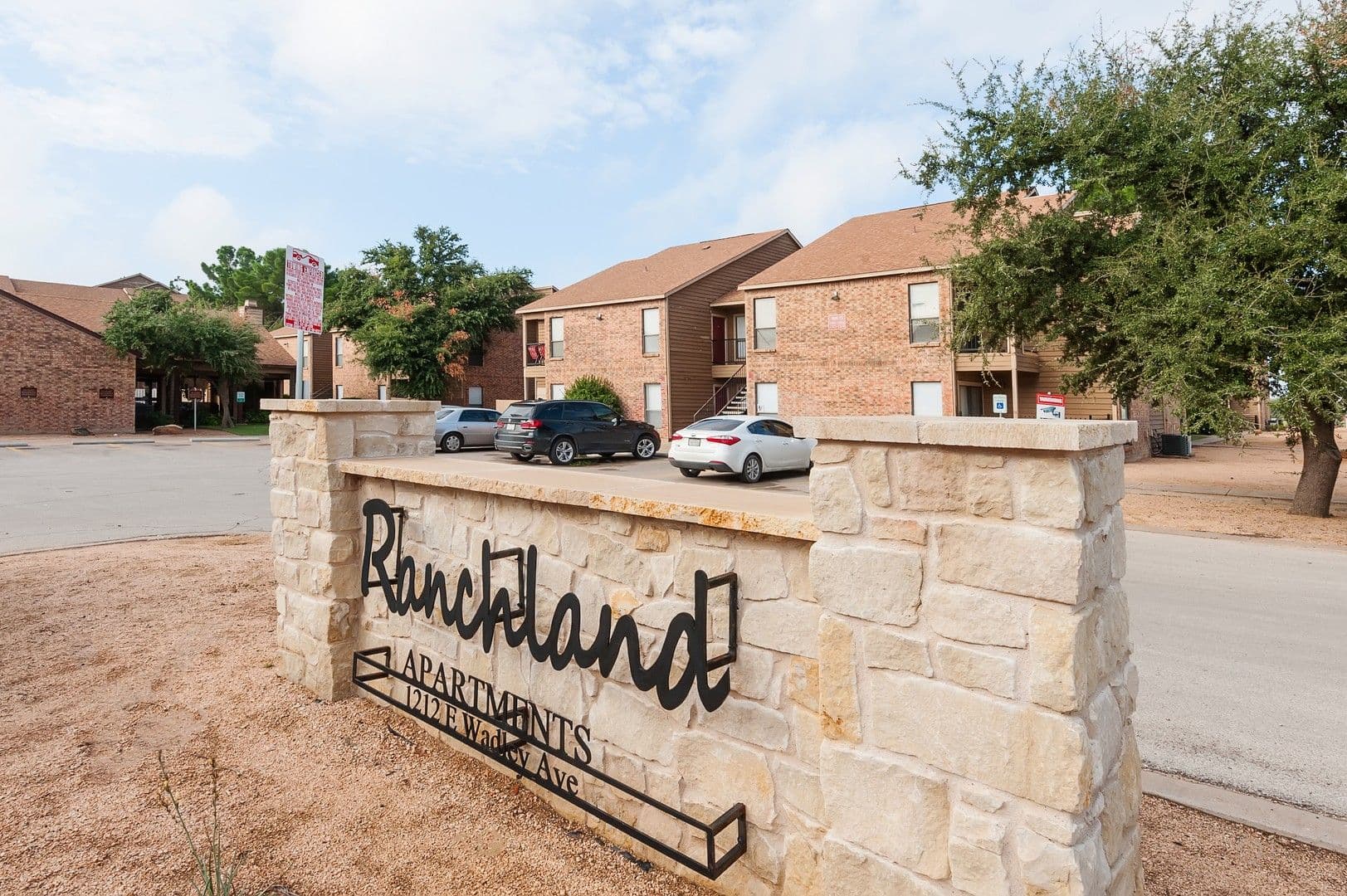 Midland Apartment: 1212 E. Wadley Ave