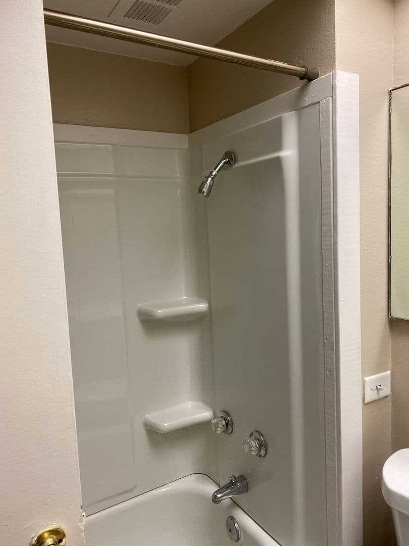 Midland Apartment: 2800 W. Illinois