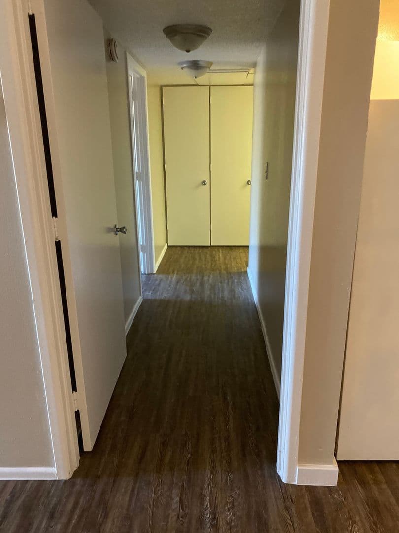Midland Apartment: 2800 W. Illinois