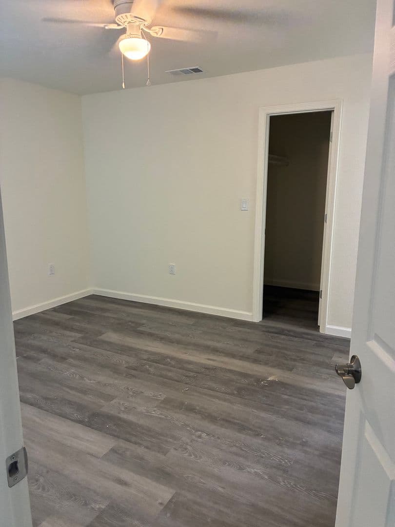 Midland Apartment: 1212 E. Wadley Ave
