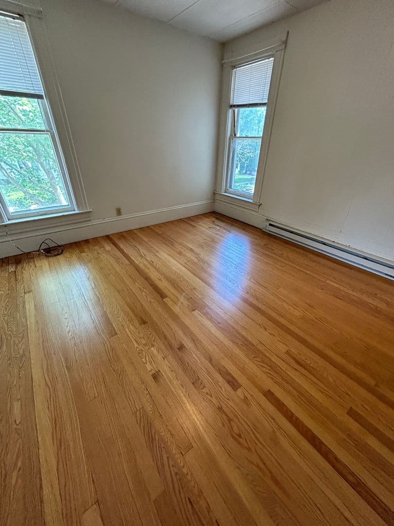 La Crosse Apartment: 828 Cass St