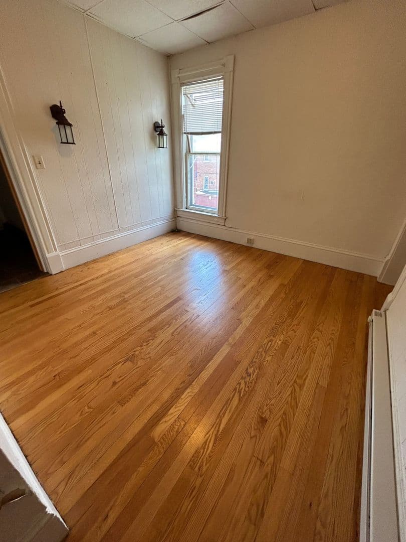 La Crosse Apartment: 826 Cass St